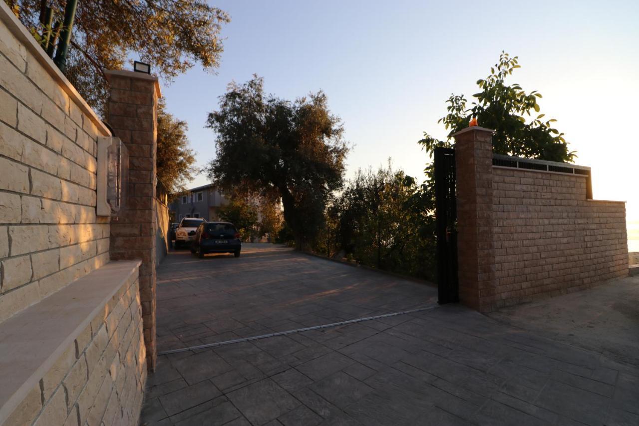 Vila Elarad Vlorë Exterior foto